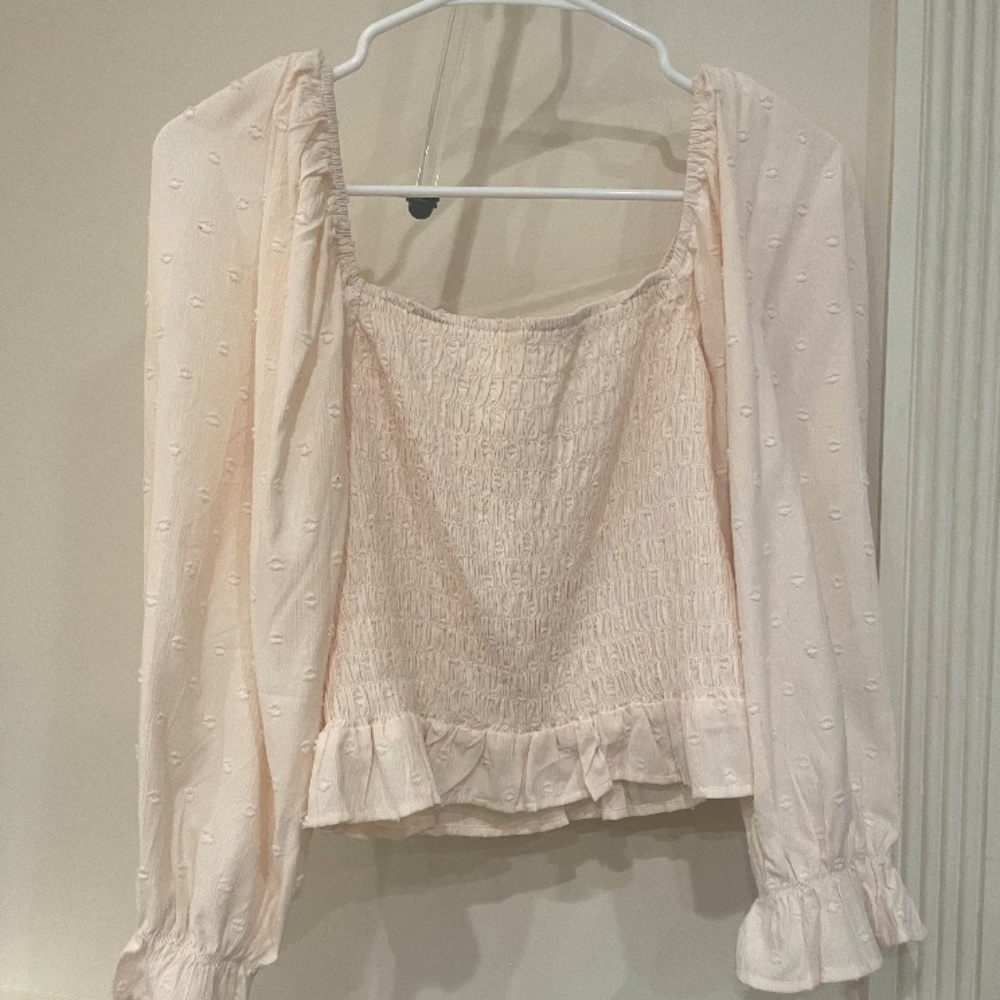 Baevely Medium Long sleeve Light Pink Cream Color